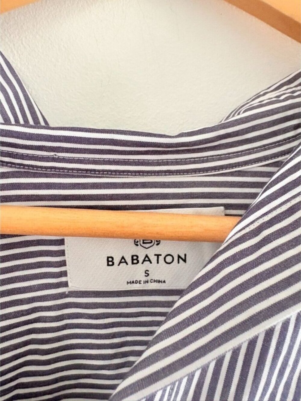 Aritzia Babaton Archive Poplin Shirt Oversized Mila Ink Navy/White Size Small - Picture 8 of 10